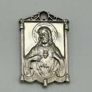 Vintage Sacred Heart of Jesus Medal – St. Patrick’s Cathedral –